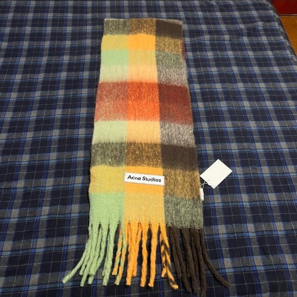 Acne Studios Scarf - Picture 4 of 4